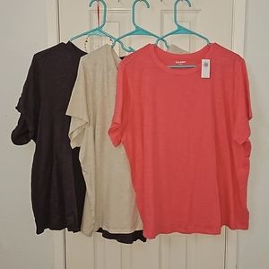 Bundle of 3 Old Navy Women's T-shirts size 2X